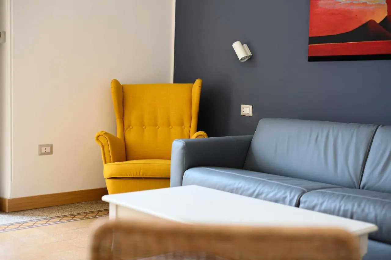 Via Cairoli 60 Apartment Naples Italy