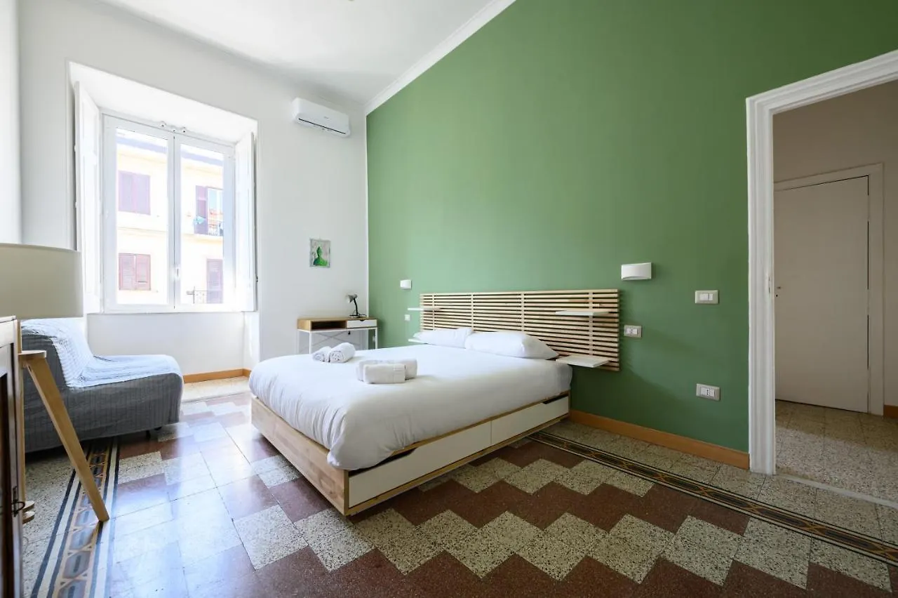 Via Cairoli 60 Apartment Naples Italy